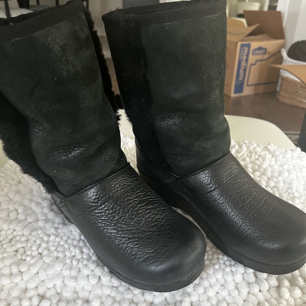 DANSKO Boots Black in Size 8.